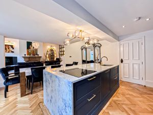 Photo 17- click for photo gallery